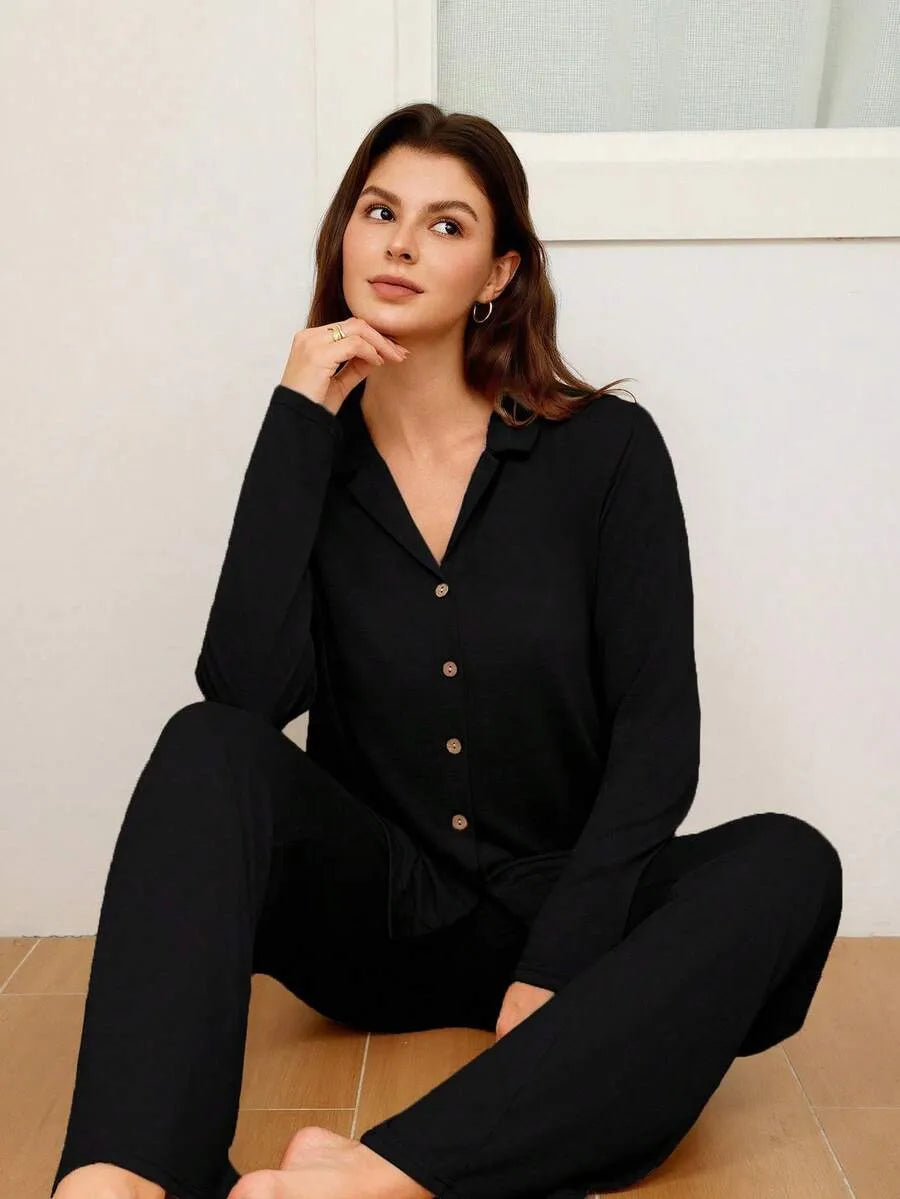 SHEIN Doze Lane طقم بيجامة قطعتين بياقة وأكمام طويلة بلون أسود