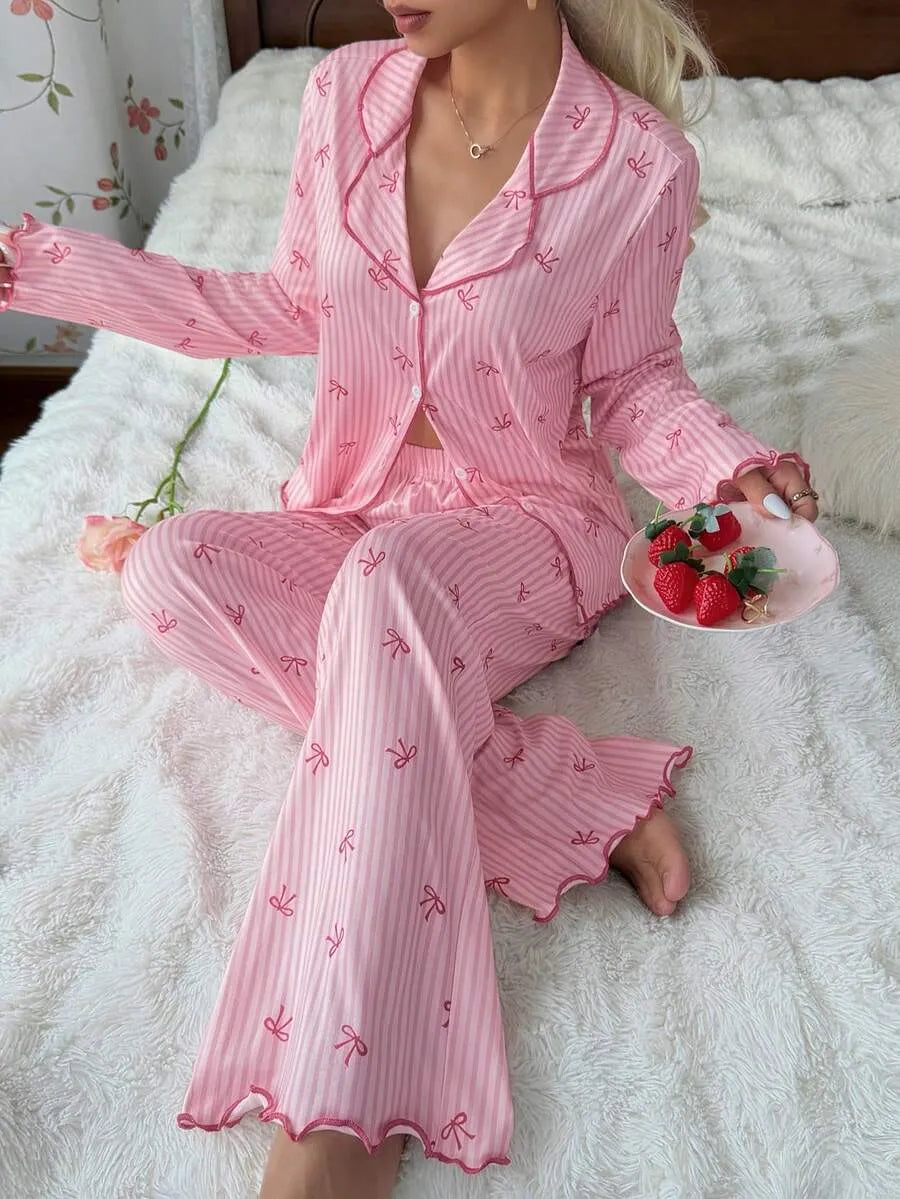 SHEIN CottageSlumber طقم بيجامة قطعتين مخطط بفيونكة وأكمام طويلة بلون وردي