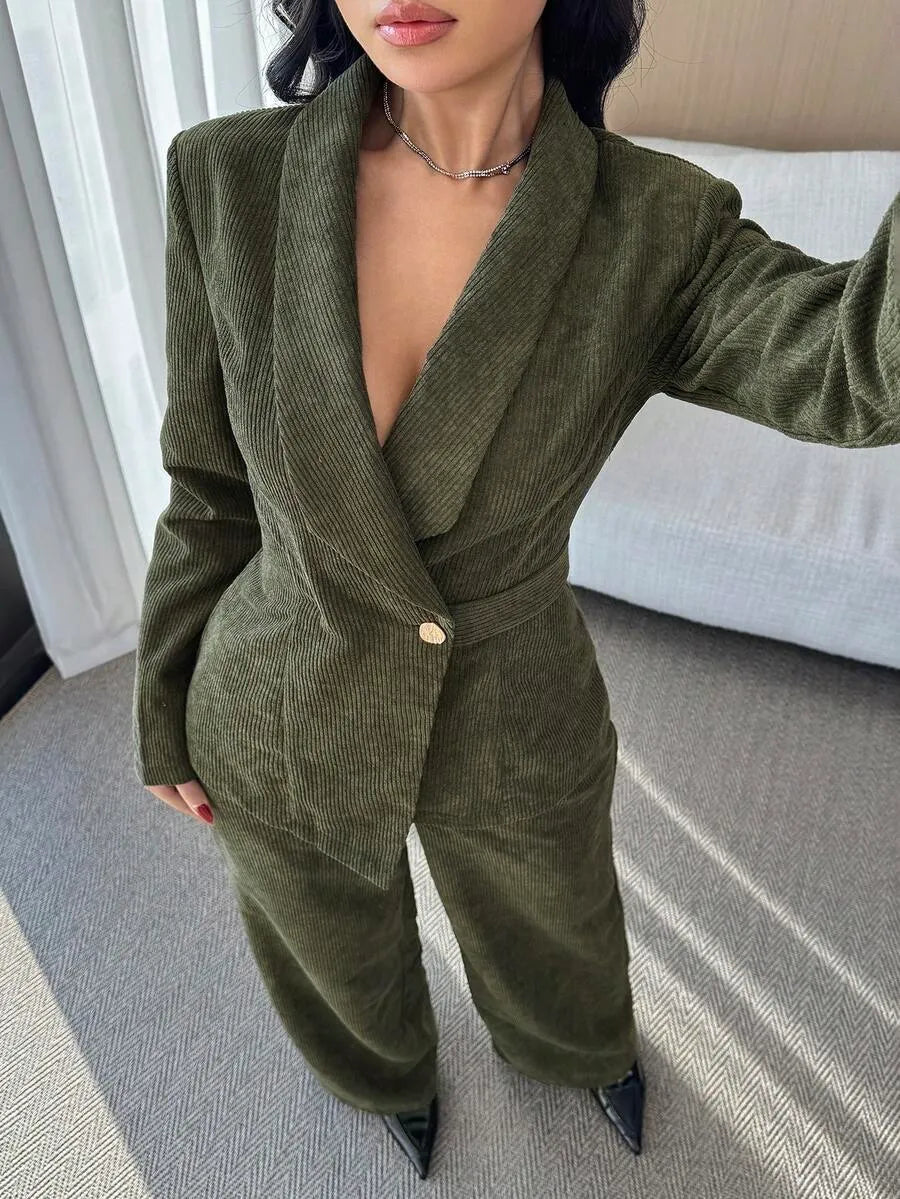 SHEIN Modelyn طقم قطعتين جاكيت وبنطلون كوردروي بتصميم غير متماثل بلون أخضر عسكري