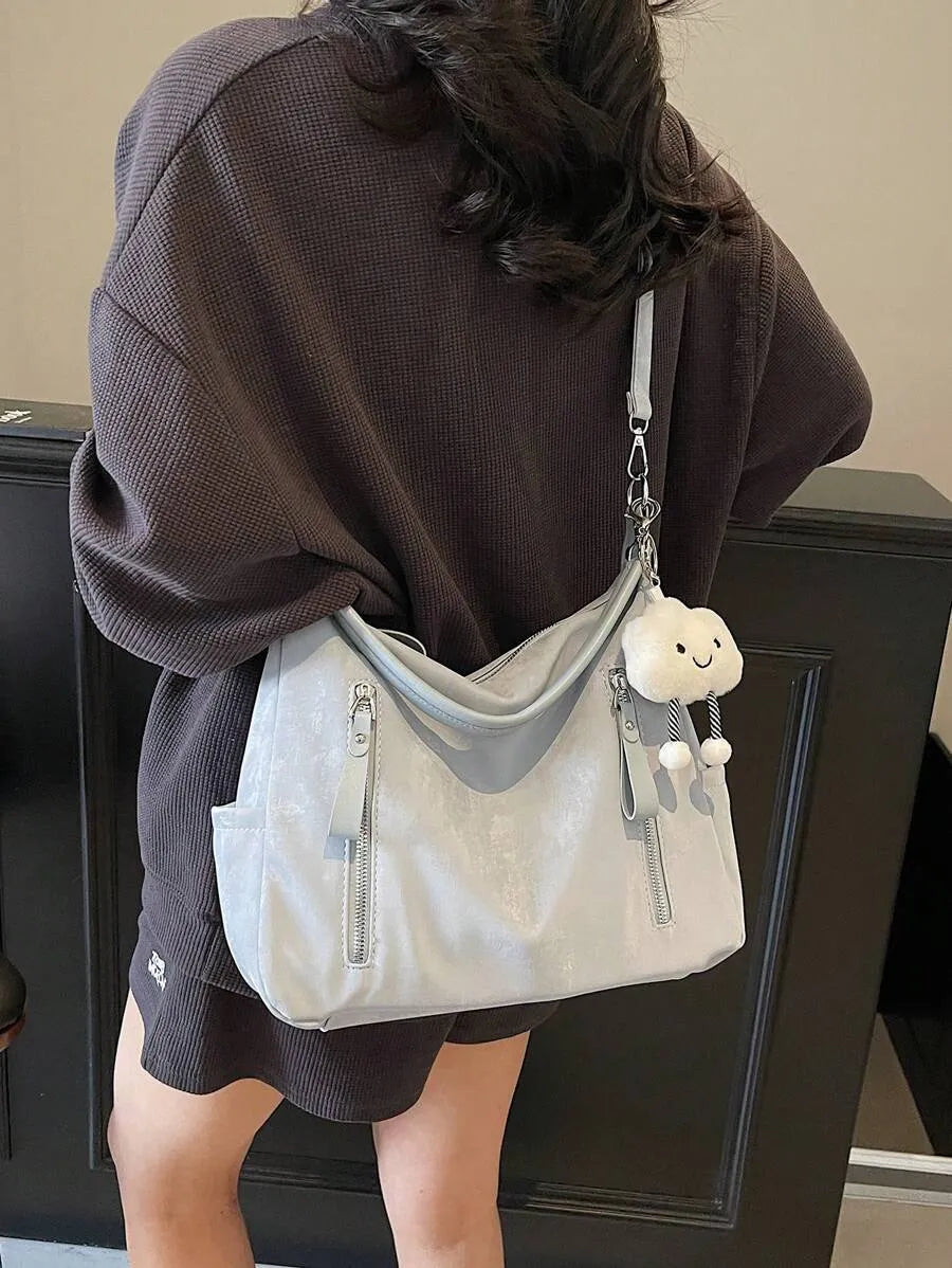 SHEIN حقيبة كتف وقماشية عصرية كبيرة السعة بتشطيب مطفي للشاطئ والتسوق