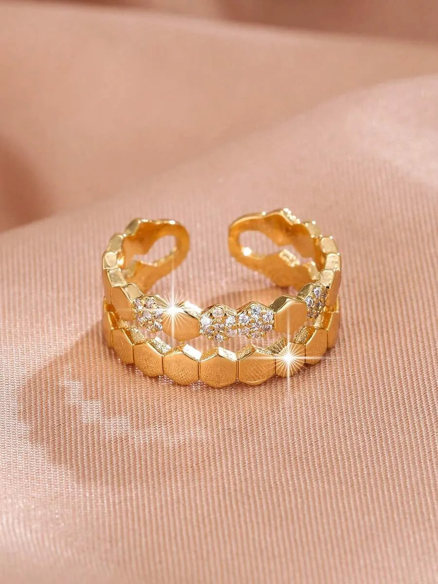 SHEIN خاتم نسائي مفتوح بتصميم غير منتظم مزين بالزركونيا بلون فضي