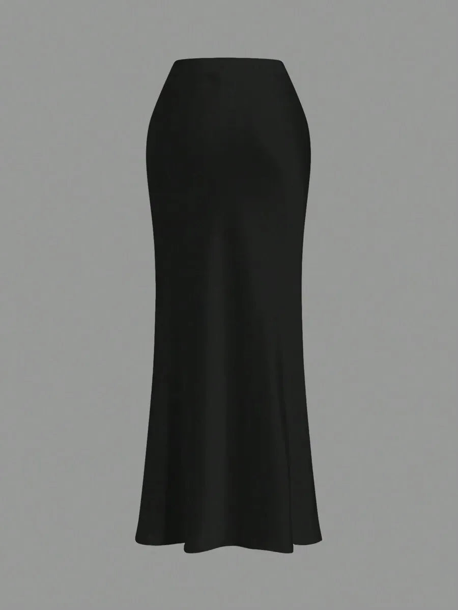 SHEIN Opulessa تنورة ساتان أنيقة بلون سادة بتصميم حورية البحر