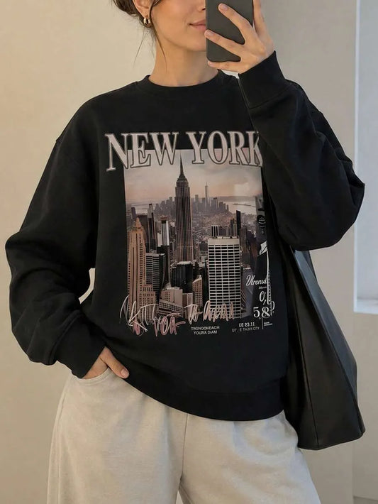 SHEIN سويت شيرت نسائي بطبعة مدينة نيويورك وجيب بلون الأسود