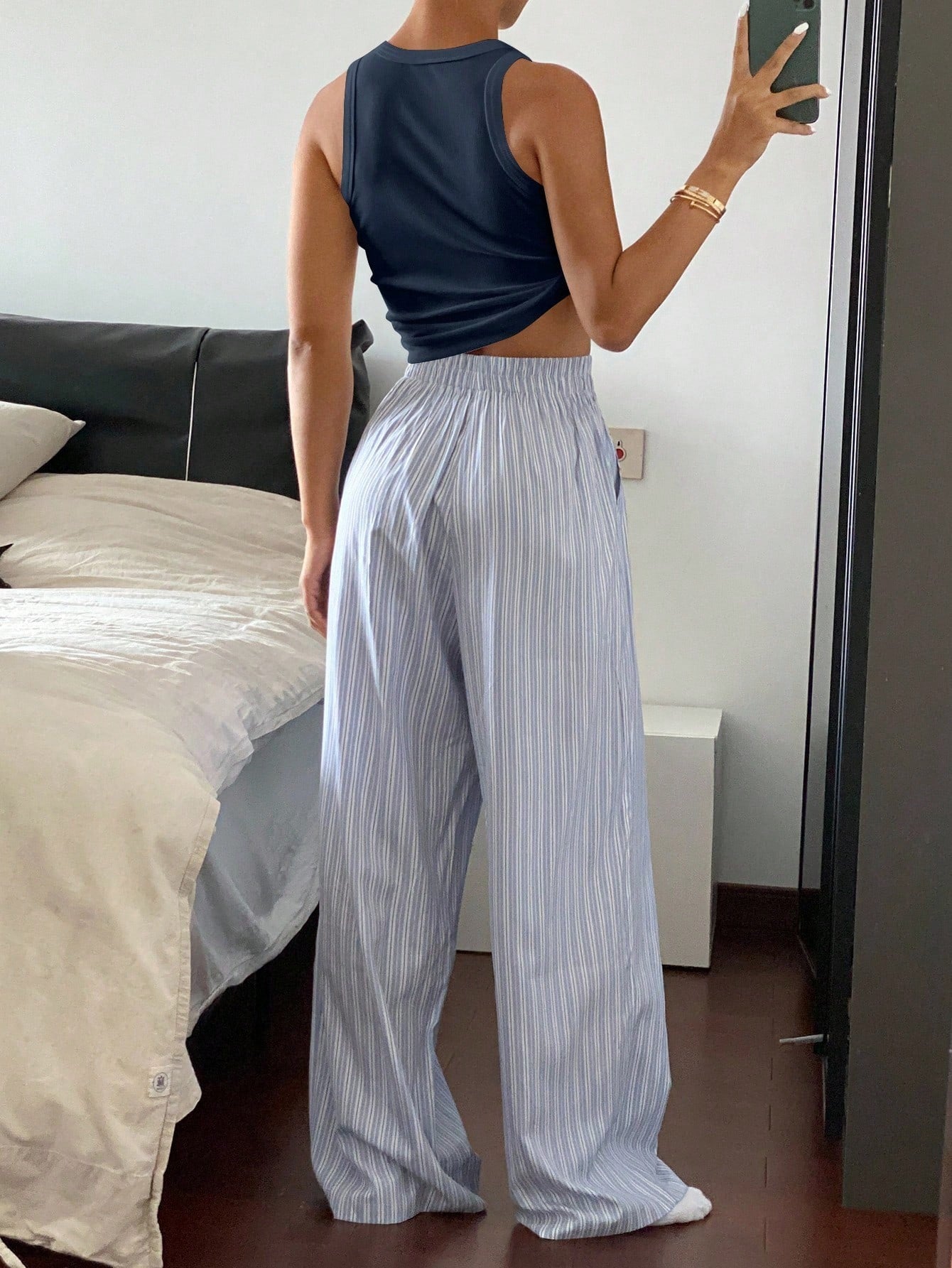 SHEIN DAZY طقم بيجامة نسائي 2 قطع بلون موحد وبنطال مخطط