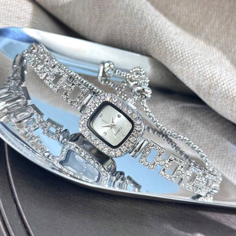 SHEIN ساعة نسائية كوارتز بإطار معدني مربع ومرصعة بالراينستون