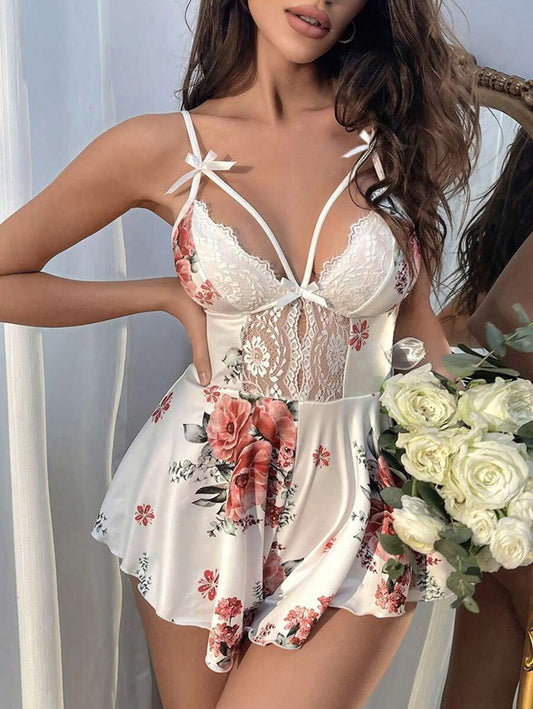 SHEIN رومبير بطباعة زهور ودانتيل أبيض