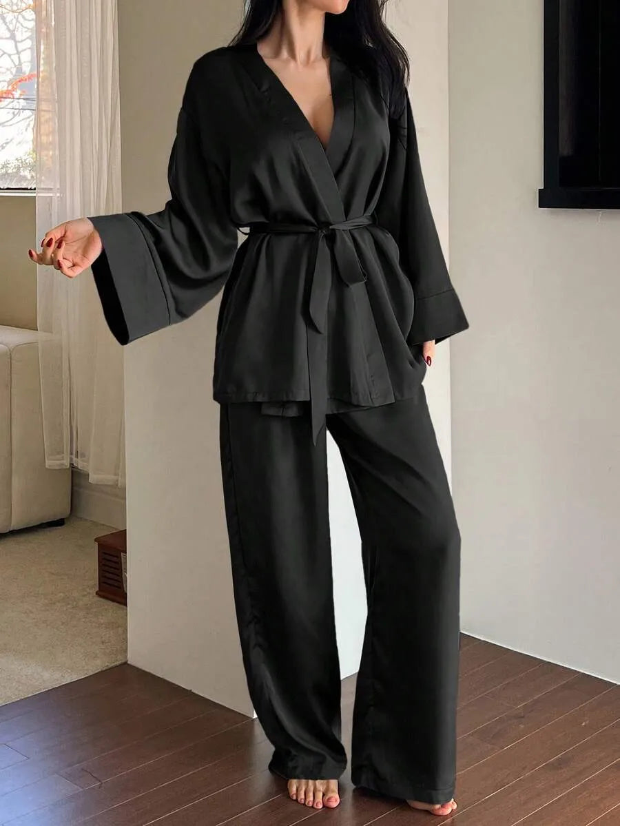 SHEIN DAZY طقم ملابس نوم قطعتين بروب طويل بياقة وحزام وبنطال طويل بلون أسود