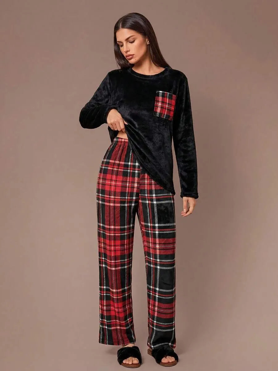 SHEIN Lazeform طقم بيجامة قطعتين ببلوزة فضفاضة بياقة دائرية وأكمام طويلة وبنطال فلانيل طويل بنقشة مربعات بلون أسود