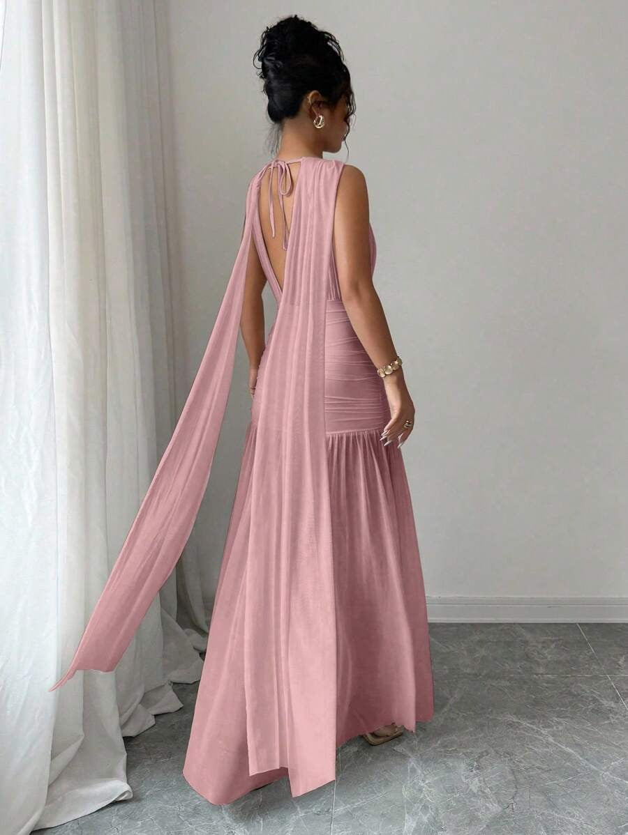 SHEIN Elenzga فستان وردي بظهر مفتوح بشق وطيات