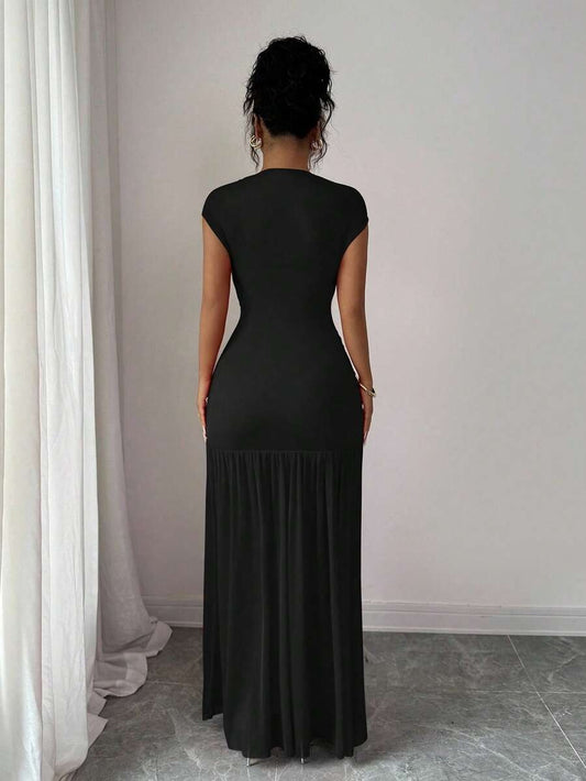 SHEIN Elenzga فستان اسود طويل وناعم ماكسي