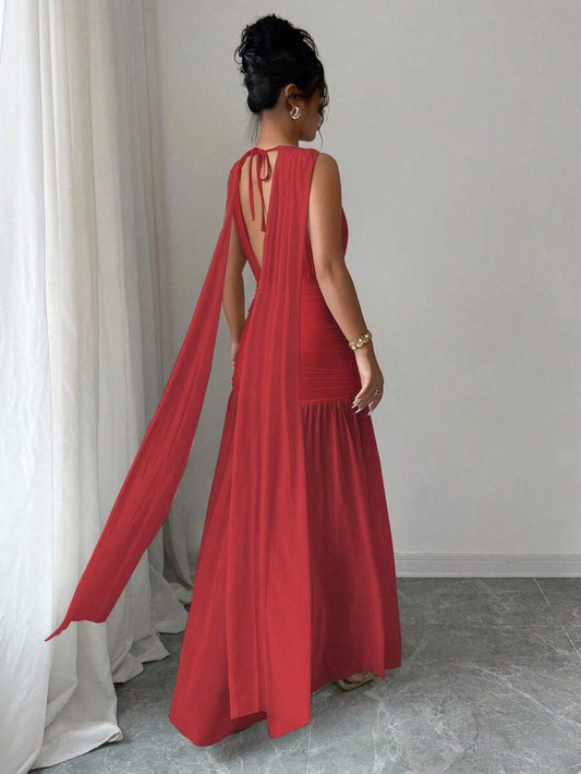 SHEIN Elenzga فستان احمر بدون أكمام بظهر مفتوح