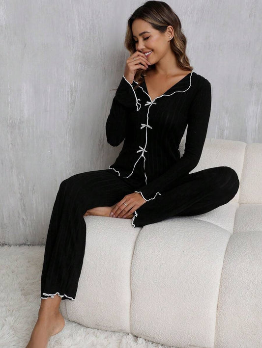 SHEIN طقم بيجامة 2 قطعة مخططة مبطنة بحمالة وأكمام جرس وبنطلون