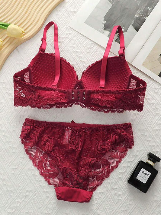 SHEIN  طقم ملابس داخلية عنابي أنيق