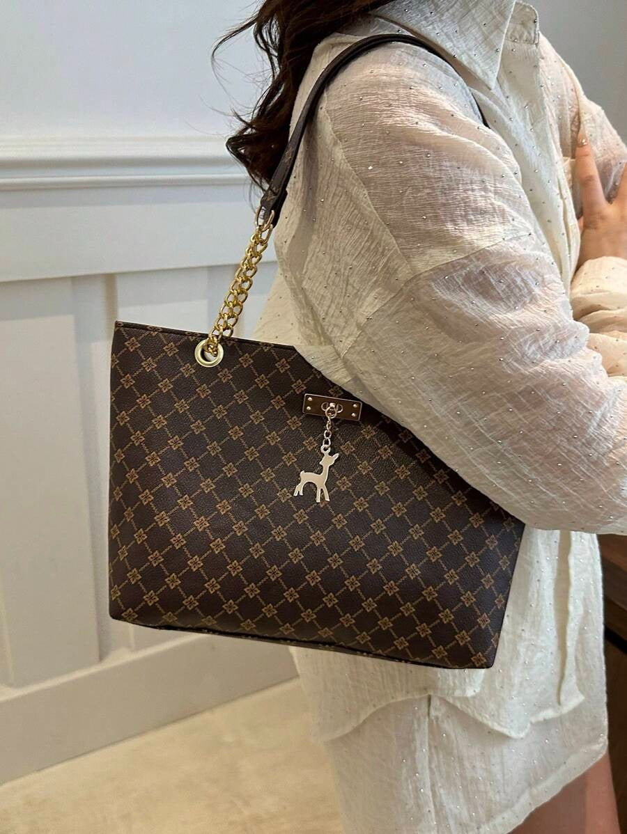 SHEIN حقيبة كتف بسلسلة بلون بني قهوة