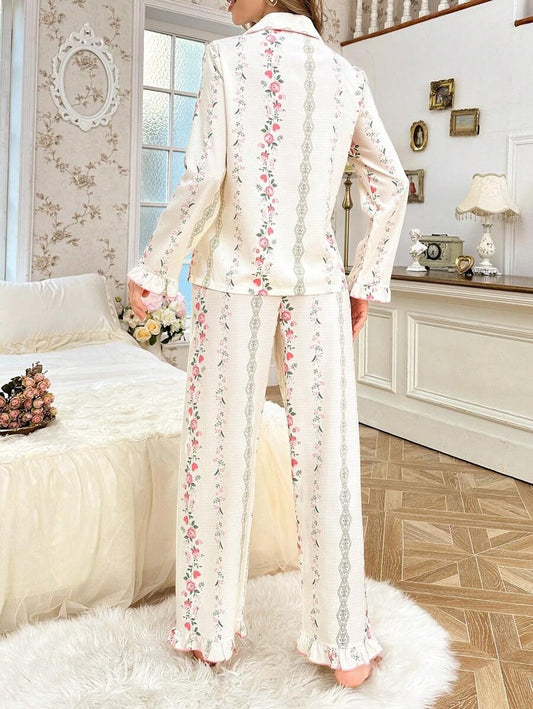SHEIN CottageSlumber طقم بيجامة مطبوع بالورود