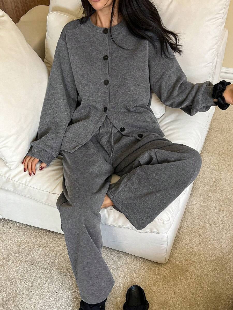 SHEIN DAZY طقم بيجامة شتوي بلون رمادي