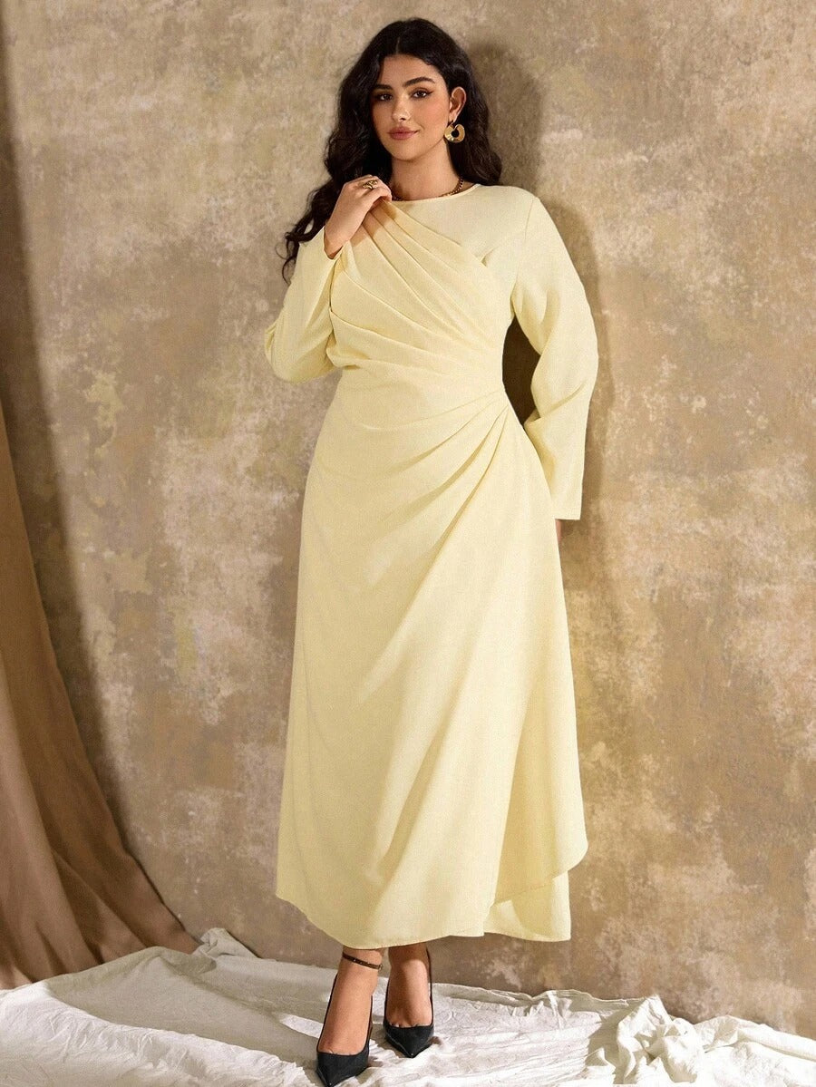 SHEIN Roveilla فستان طويل بخامة منسوجة ناعمة بلون أصفر فاتح