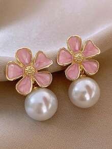 SHEIN زوج أقراط ذهبي بتصميم زهري راقي