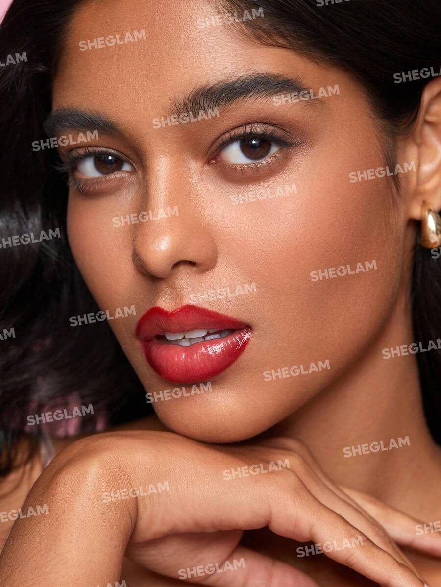 SHEGLAM Cosmopolitan قلم تحديد الشفاه كريمي ومطفي بلون