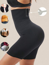 SHEIN شورت نسائي خصر عالٍ مشكل للجسم