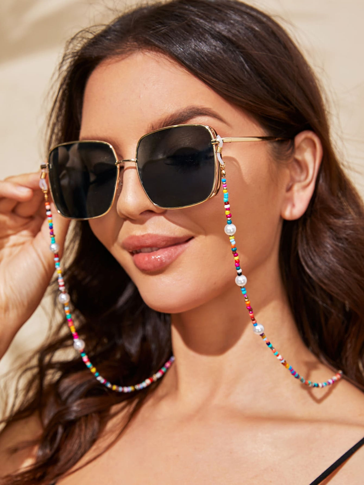 SHEIN (النظارة غير مرفقة) سلسلة نظارة بخرز لؤلؤ صناعي
