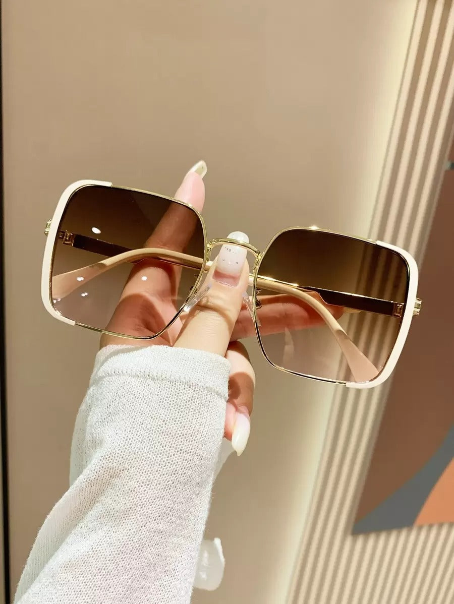 SHEIN نضارة شمس بإطار مربع كبير وأنيق