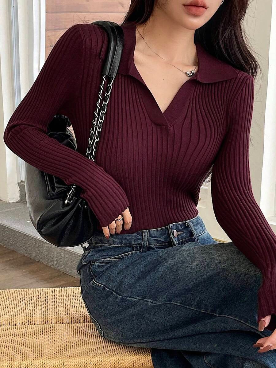SHEIN كنزة صوفية عنابية ضيقة بياقة عالية لون عنابي