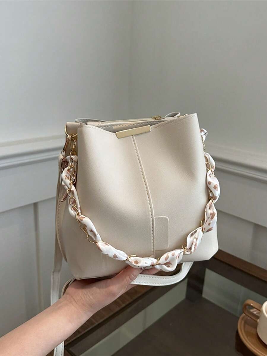 SHEIN حقيبة دلو بستايل سلة أبيض