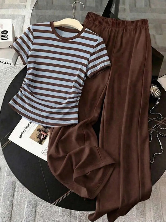 SHEIN Resyla طقم نسائي قطعتين بلوزة بطباعة مخططة وبنطال واسع