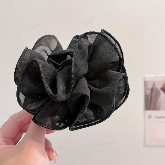 SHEIN مشبك شعر كبير ومميز بطبقات من الزهور بشكل ناعم