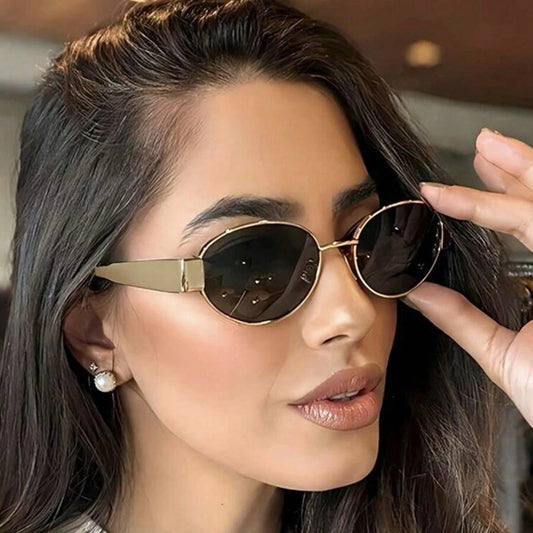 SHEIN نضارة بيضاوية بإطار معدني لون عدسات رمادي