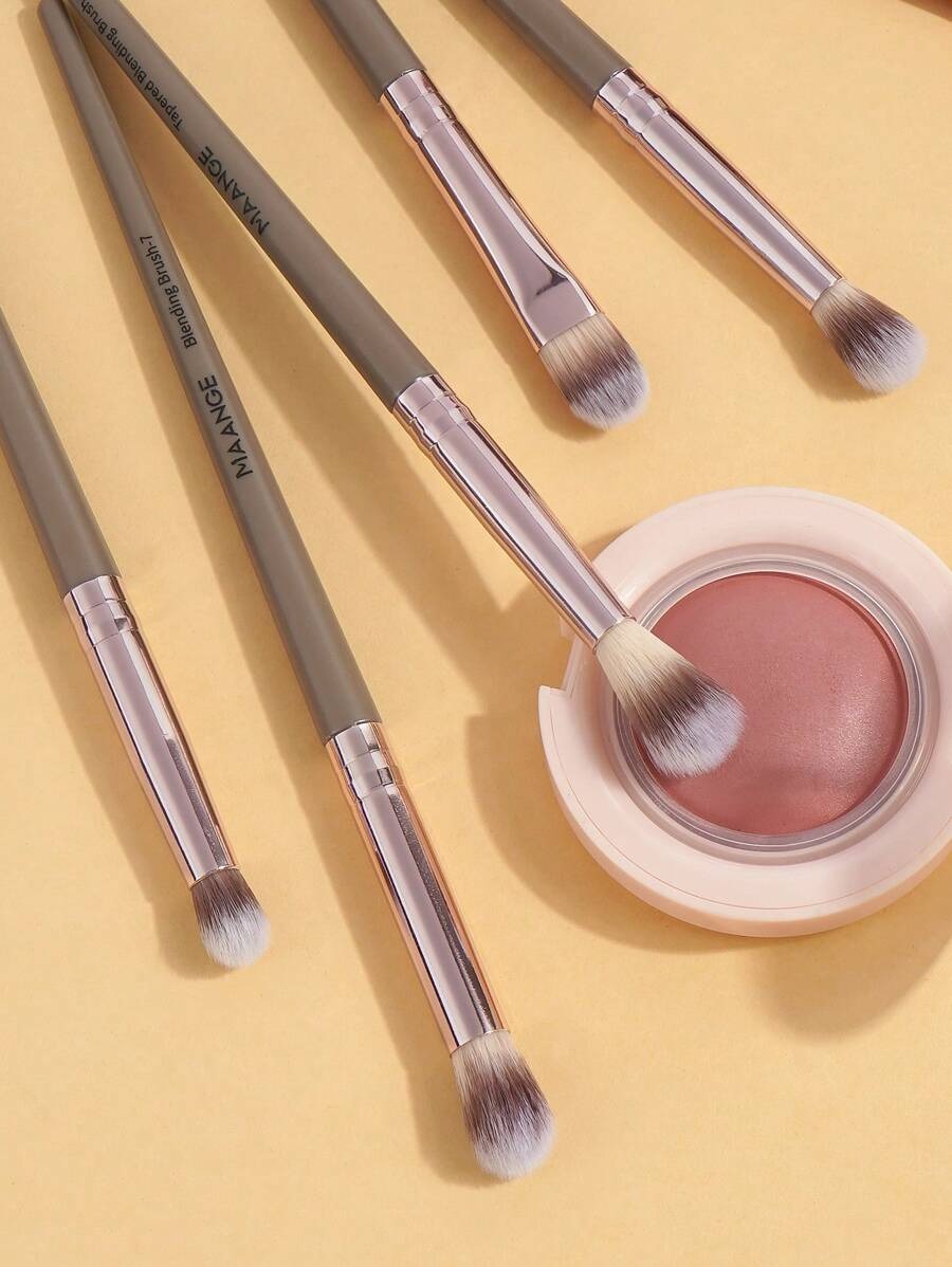 SHEIN MAANGE طقم فرش ناعمة ومخصصة لتطبيق مكياج العيون
