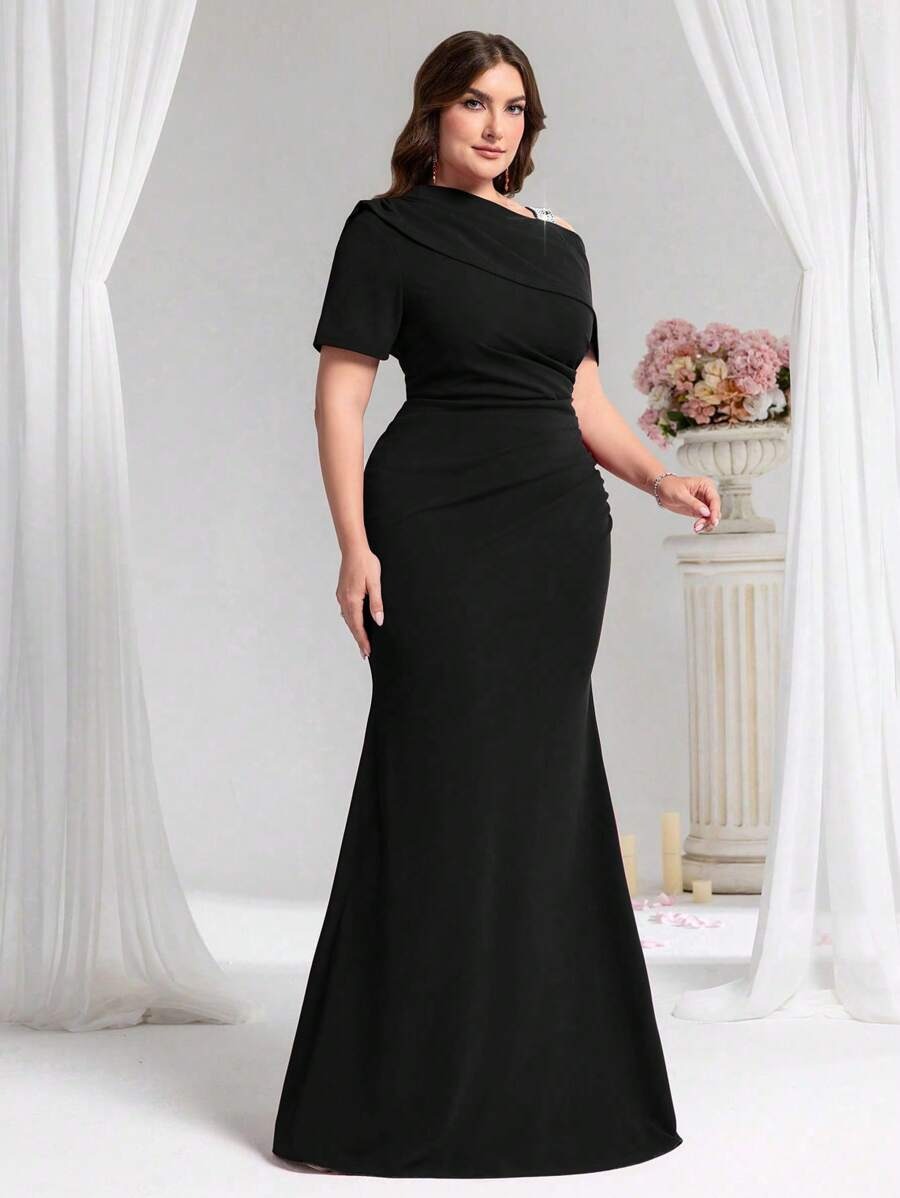 SHEIN Coutiva فستان سهرة  أسود طويل