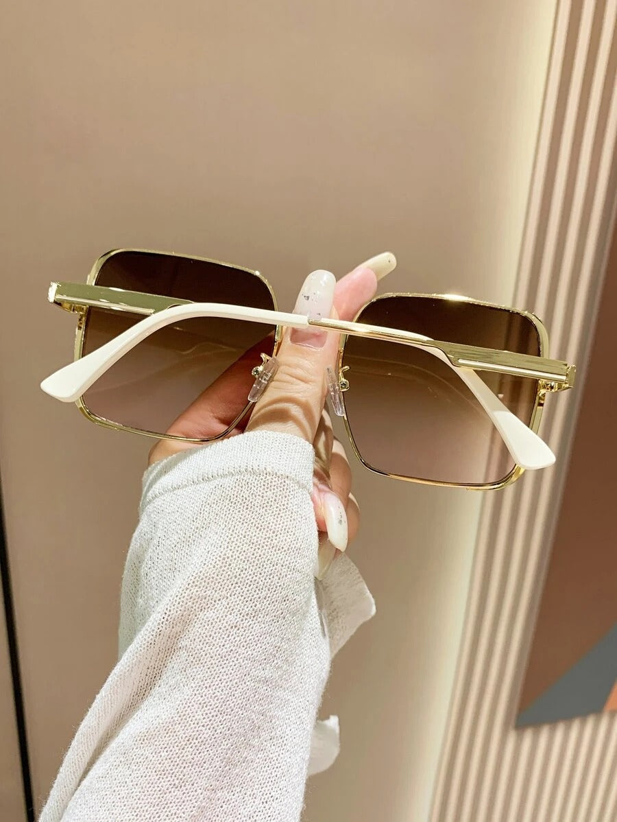 SHEIN نضارة شمس بإطار مربع كبير وأنيق