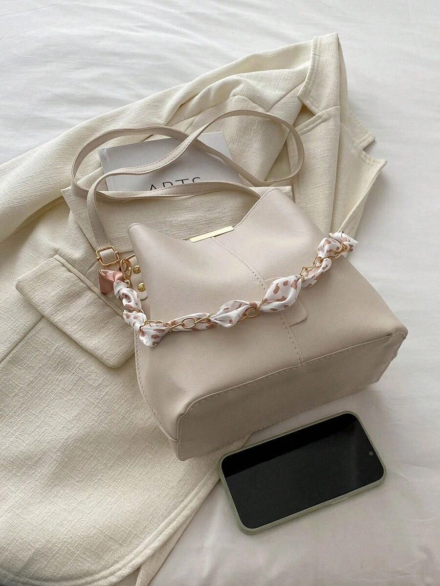 SHEIN حقيبة دلو بستايل سلة أبيض