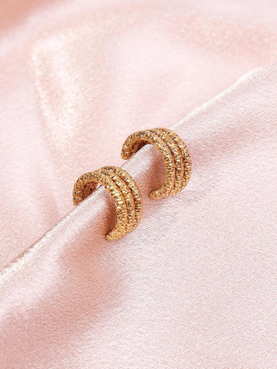 SHEIN زوج أقراط حلقية ذهبية ملفوفة من الفولاذ