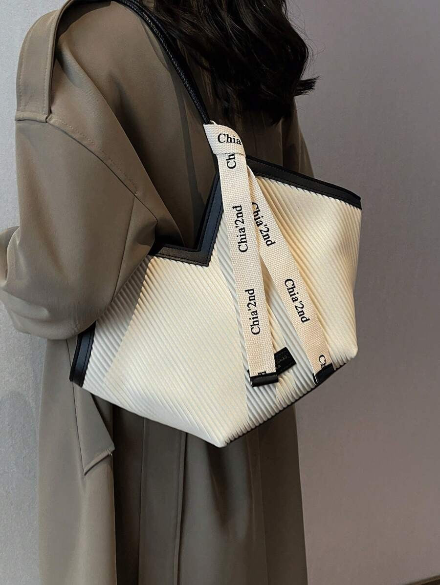 SHEIN حقيبة كتف كبيرة بيضاء