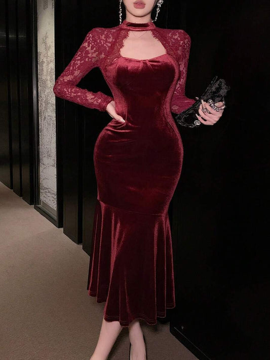 SHEIN DAZY فستان عنابي اللون دانتيل وقطيفة