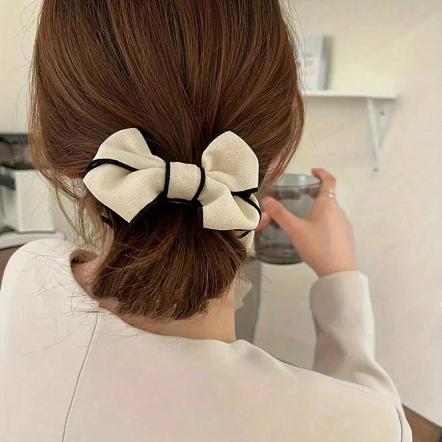 SHEIN مشبك شعر كوري بشكل فراشة ثلاثية الأبعاد