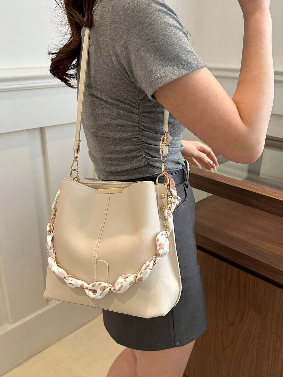 SHEIN حقيبة دلو بستايل سلة أبيض