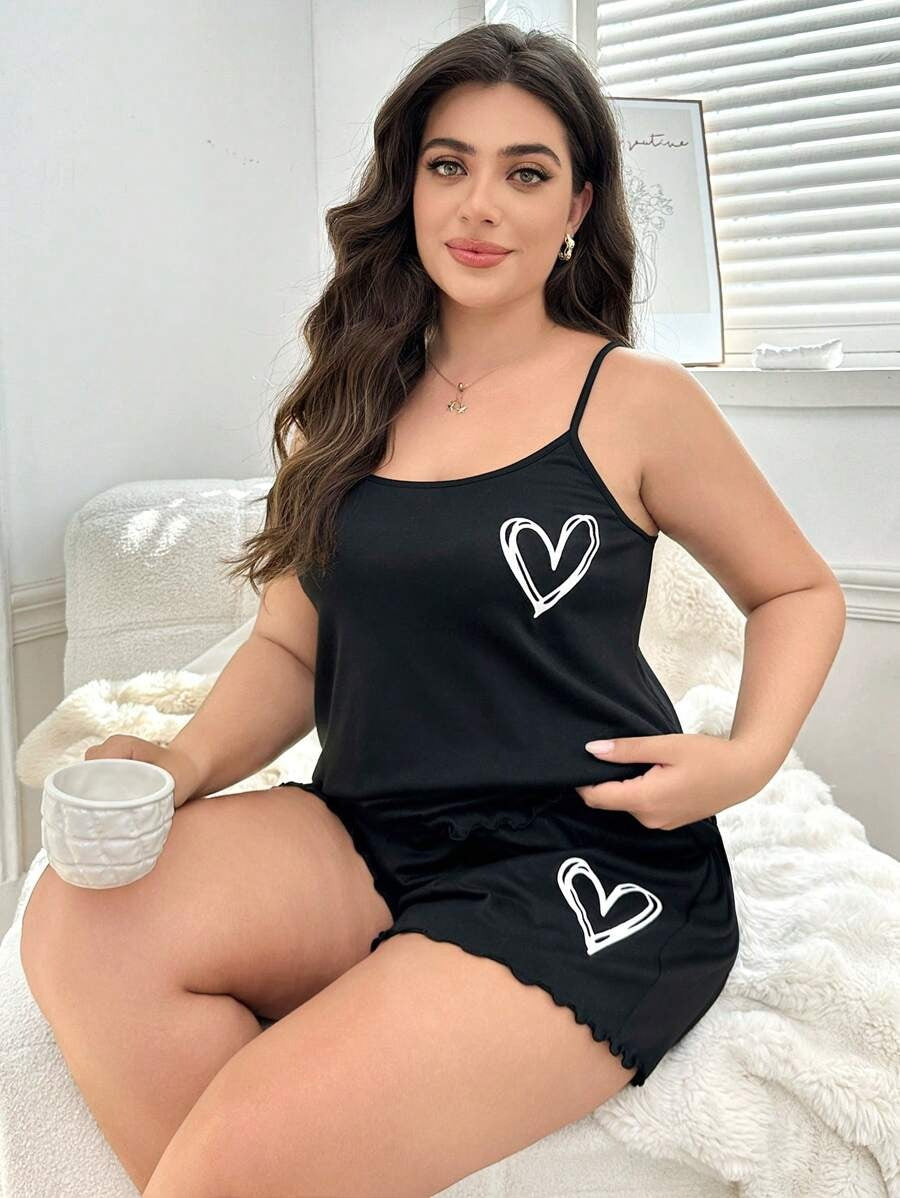 SHEIN طقم بيجامة للمقاسات الكبيرة توب كامي بتصميم قلب وشورت