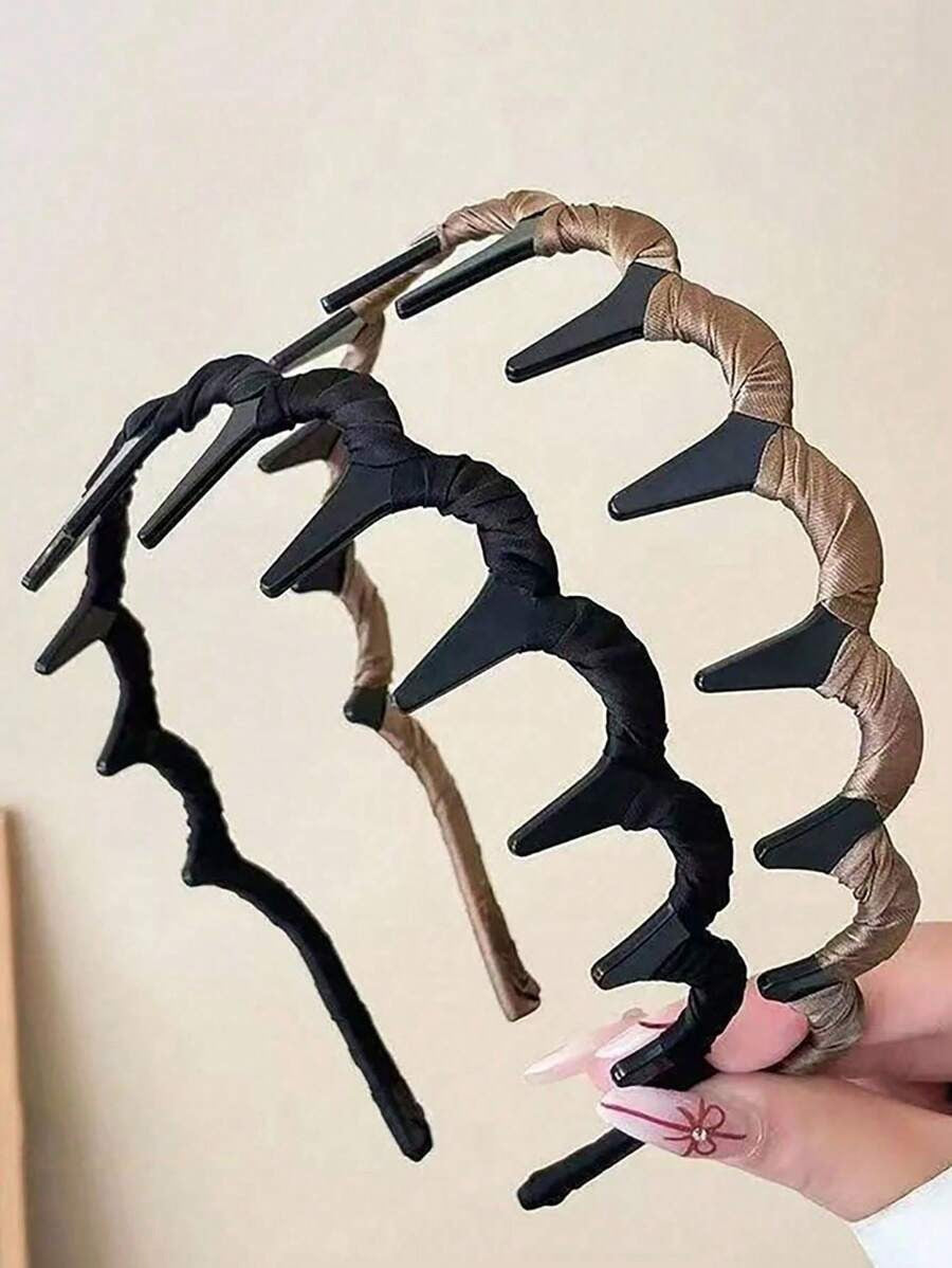 SHEIN  طقمان من شريطة الرأس بتصميم التاج