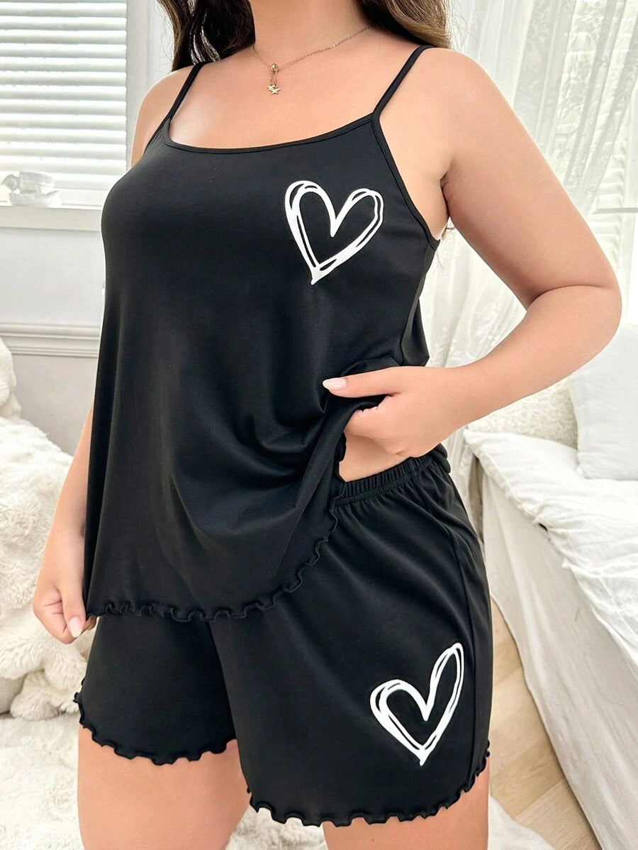 SHEIN طقم بيجامة للمقاسات الكبيرة توب كامي بتصميم قلب وشورت