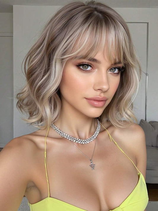 SHEIN باروكة قصيرة مموجة ستايل قصير ومجعد خفيف