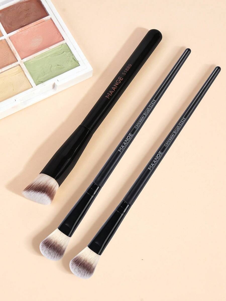 SHEIN MAANGE فرشاة مكياج مثلثة