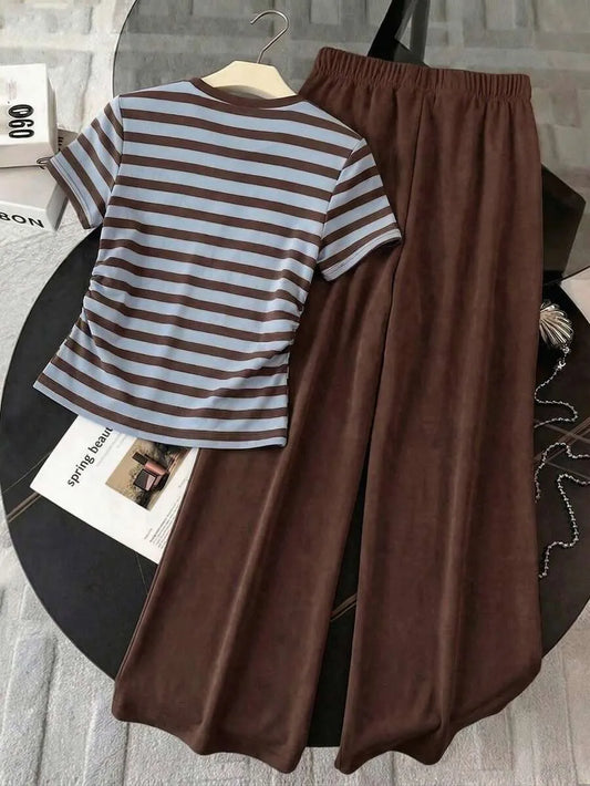 SHEIN Resyla طقم نسائي قطعتين بلوزة بطباعة مخططة وبنطال واسع