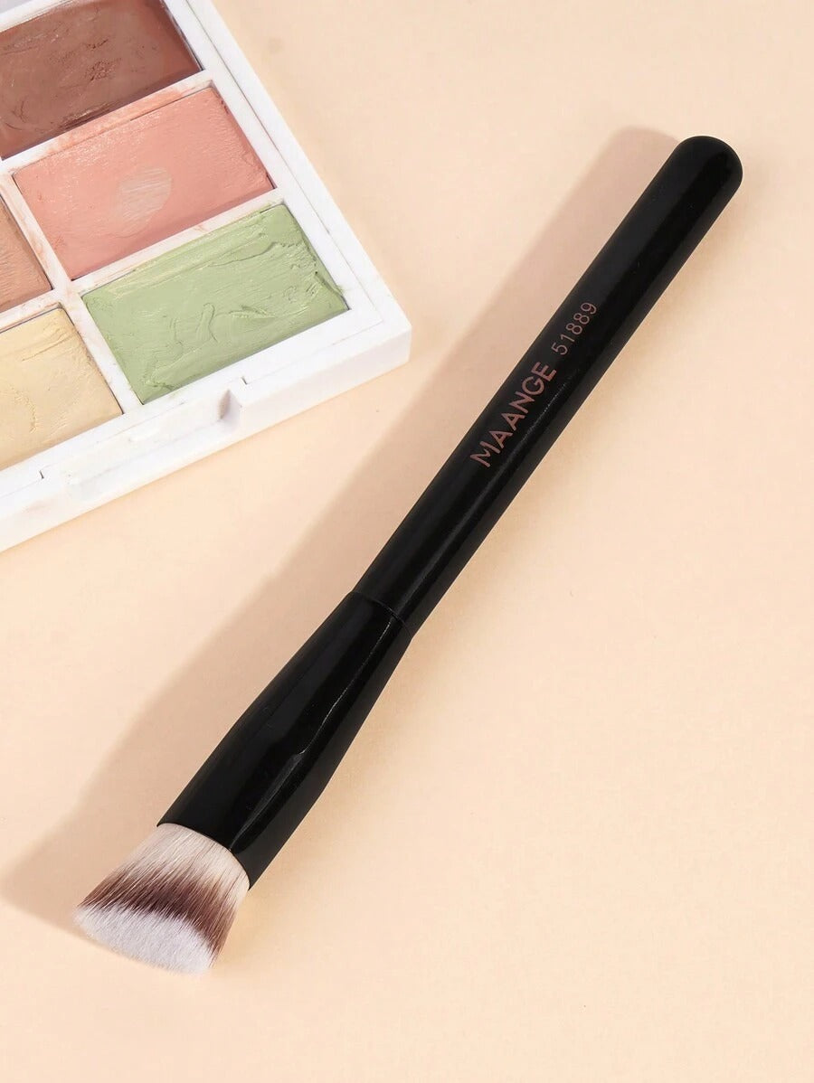SHEIN MAANGE فرشاة مكياج مثلثة
