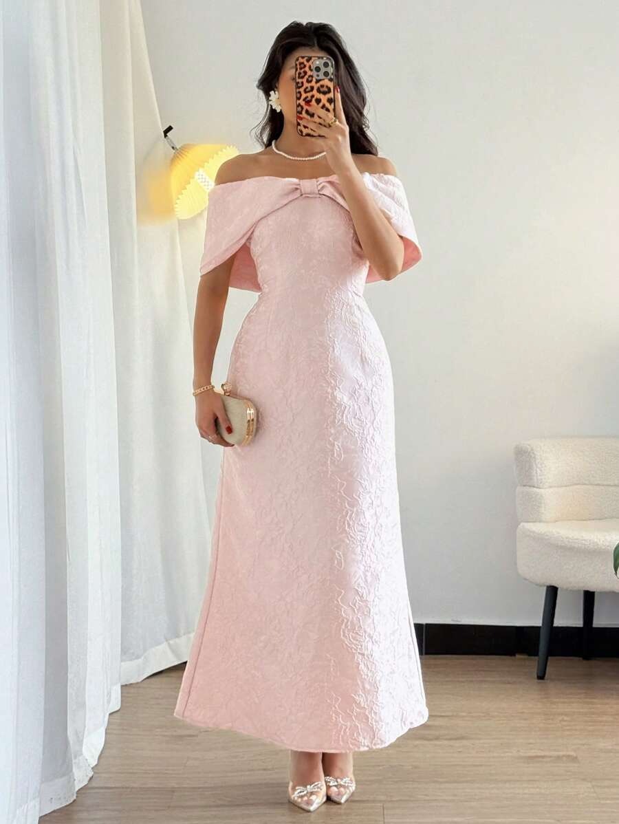 SHEIN Rafferiza فستان ساتان وردي بكتف شكل فيونكة