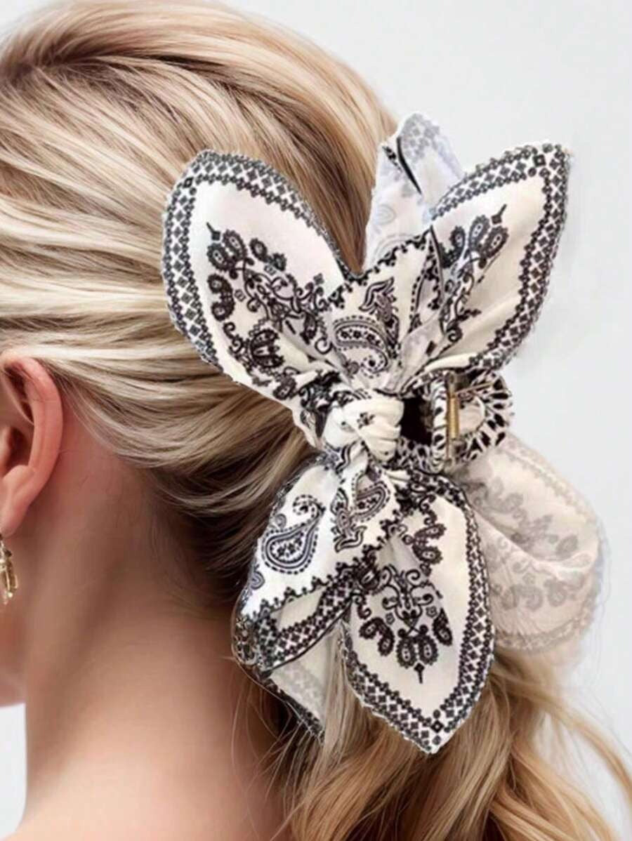 SHEIN مشبك شعر بشكل فراشة الكاجو