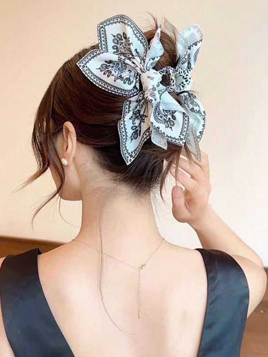 SHEIN مشبك شعر بشكل فراشة الكاجو